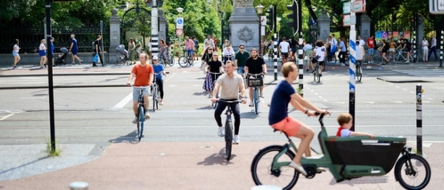 fietsers verkeer Amsterdam