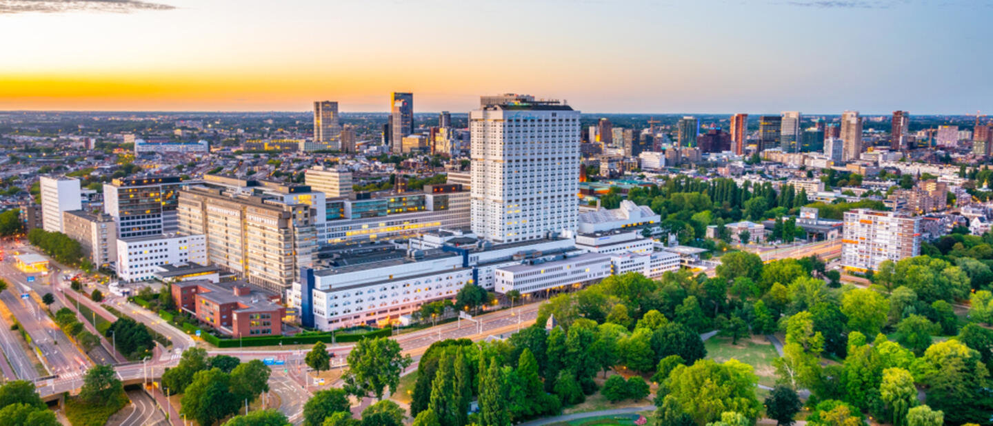 skyline_rotterdam_erasmus_mc_avond