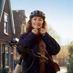 vrouw met helm